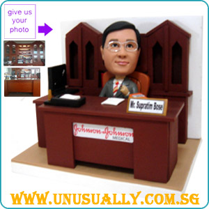 Full Custom 3D Caricature Senior Executive At Work Figurine
